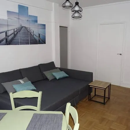 L'agapanthe 3 Etoiles Joli En Bord De *